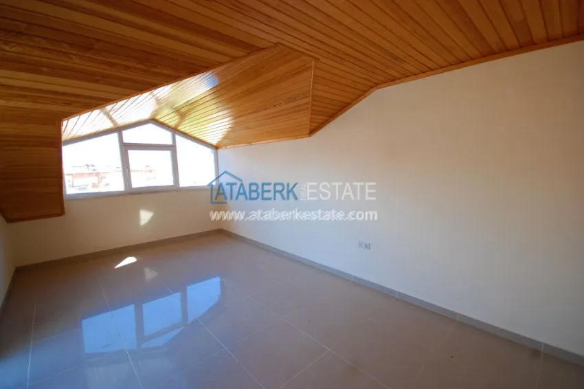 Green complex with a large territory in Oba 7