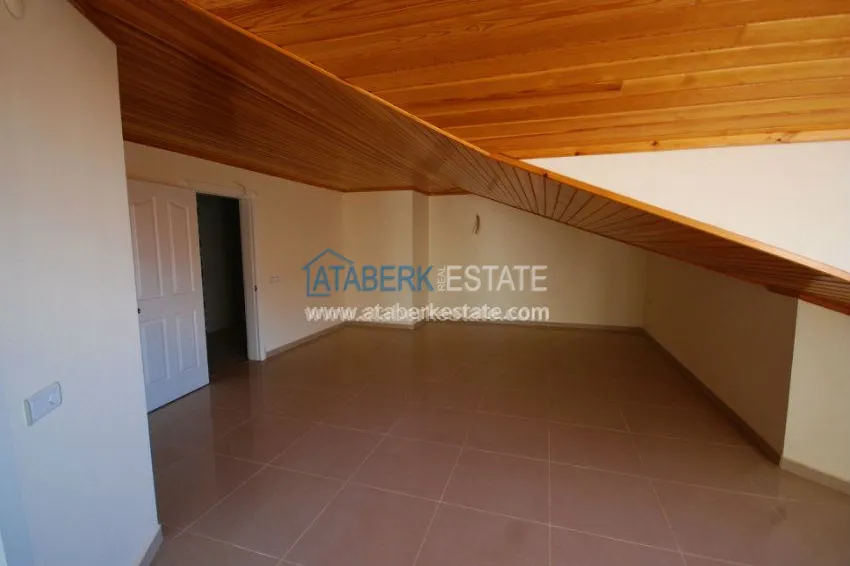 Green complex with a large territory in Oba 8