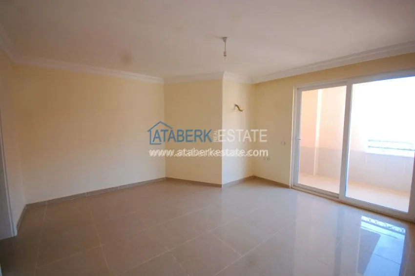 Green complex with a large territory in Oba 16