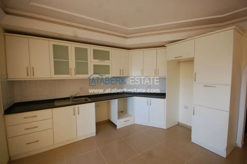 Green complex with a large territory in Oba 20