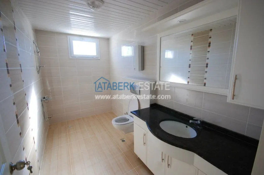 Green complex with a large territory in Oba 22