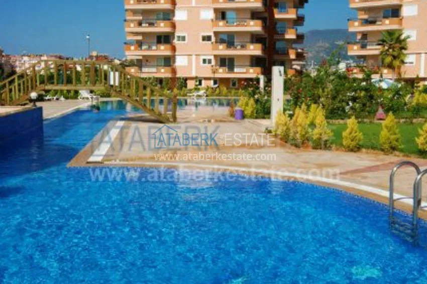 Green complex with a large territory in Oba 25