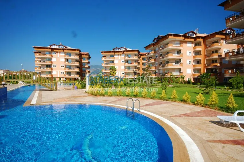 Green complex with a large territory in Oba 26