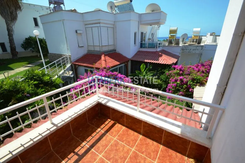 Вилла с мебелью на берегу моря. 3 