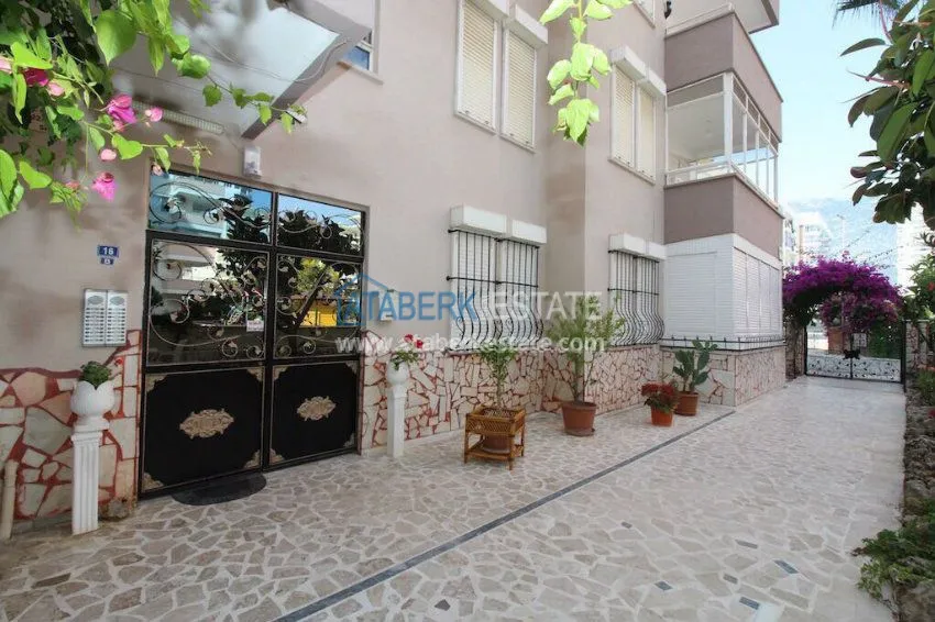 Комфортабельные апартаменты 2+1 на первом этаже  6 