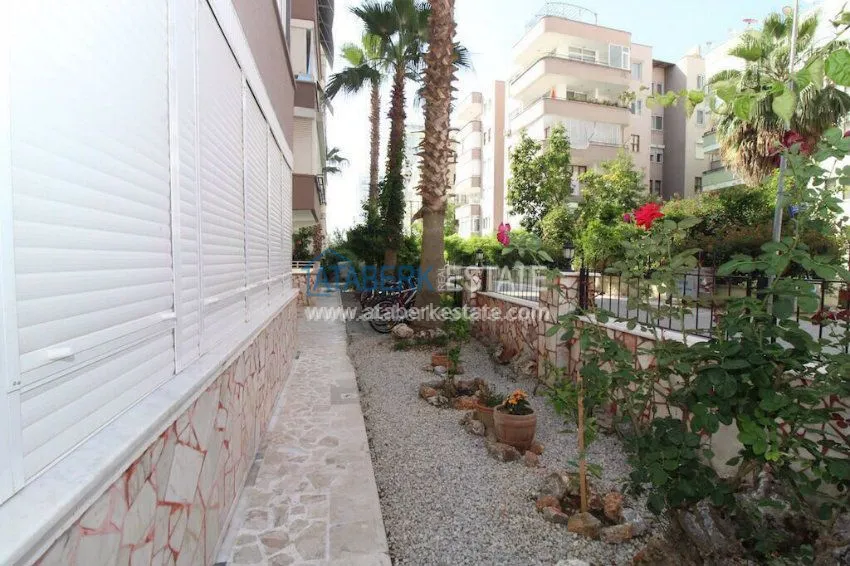 Комфортабельные апартаменты 2+1 на первом этаже  8 