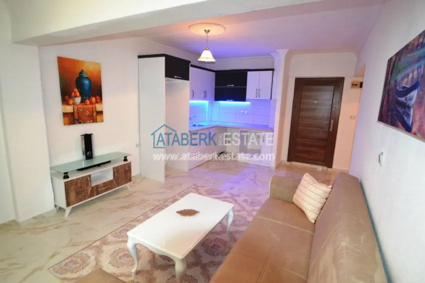 Недорогая квартира с ремонтом в комплексе с бассейном 3 