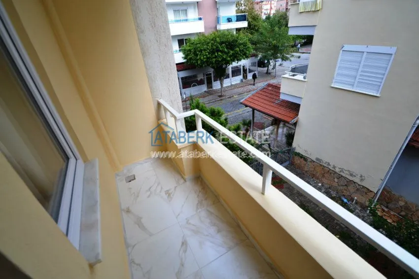 Недорогая квартира с ремонтом в комплексе с бассейном 6 