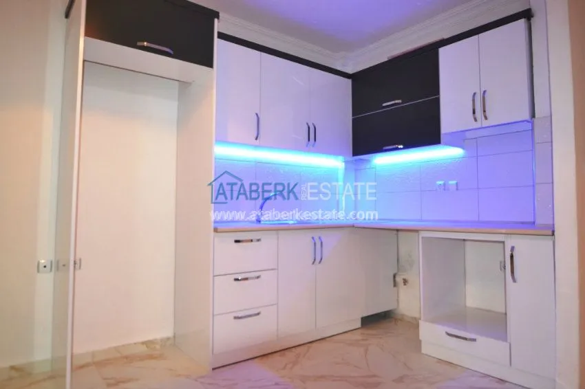 Недорогая квартира с ремонтом в комплексе с бассейном 8 