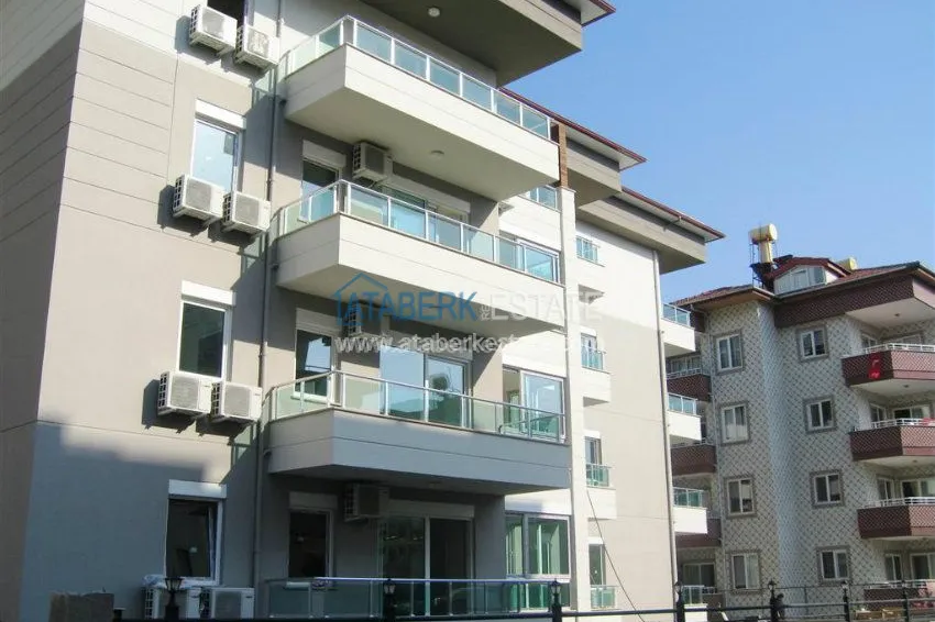 Двухуровневая квартира с двумя спальнями в уютном комплексе 32 