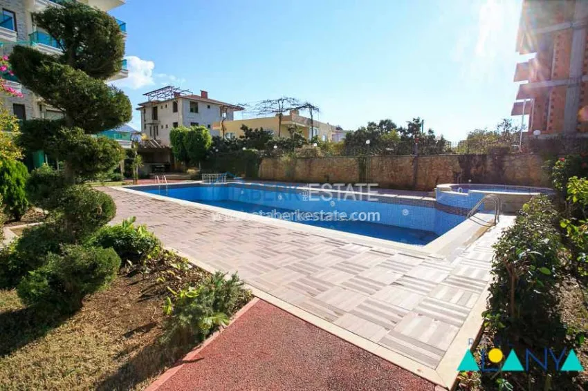 Прекрасный дуплекс в очаровательном комплексе! 12 