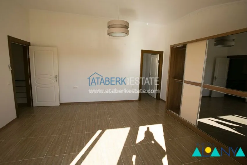 Прекрасный дуплекс в очаровательном комплексе! 30 