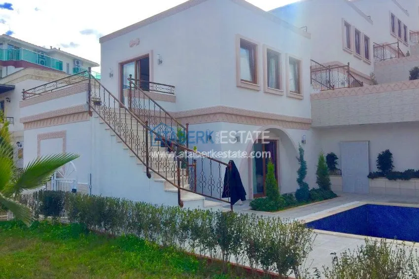 Villas with private pools in Kargicak 24