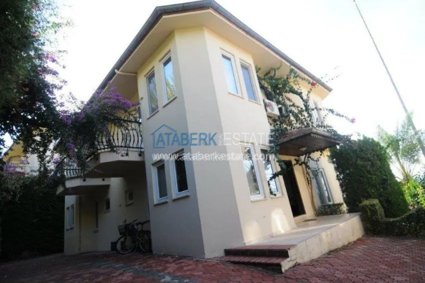Furnished three-bedroom villa in Gold City 9 