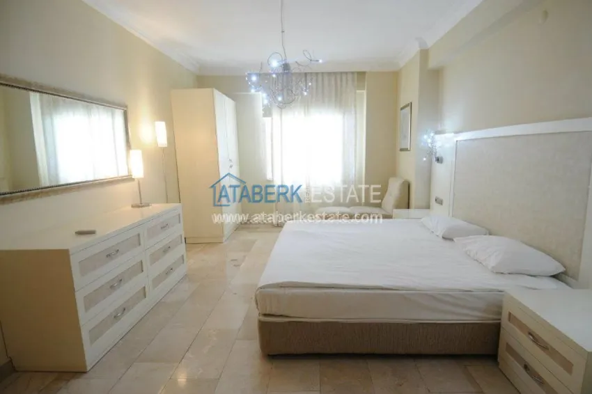 Апартаменты с тремя спальнями в Голд Сити. 10 