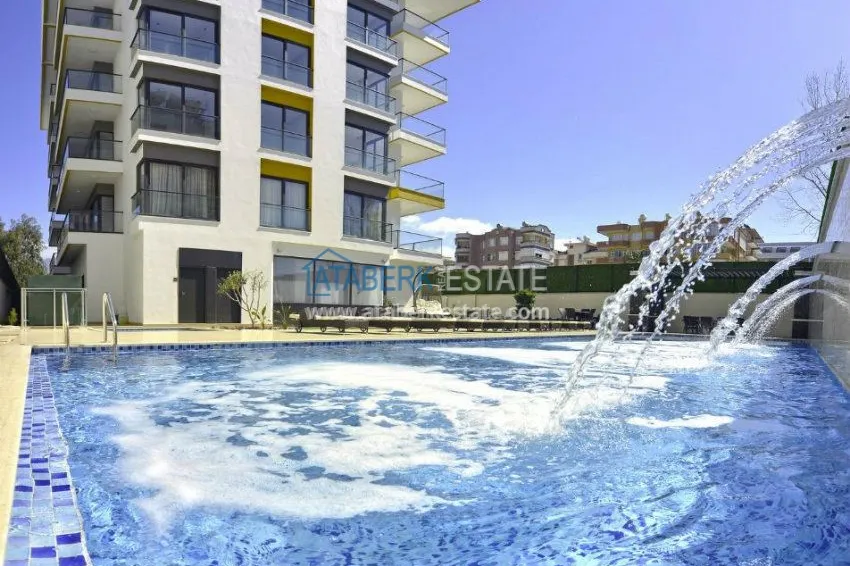 1+1 apartment, located 50 meters from the sea in Oba center 2 