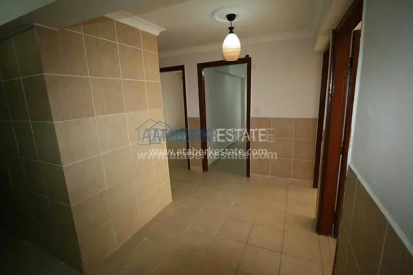 В центре города Алания квартира 2+1 с отдельной кухней. 4 