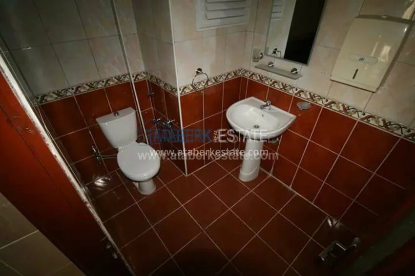 В центре города Алания квартира 2+1 с отдельной кухней. 8 