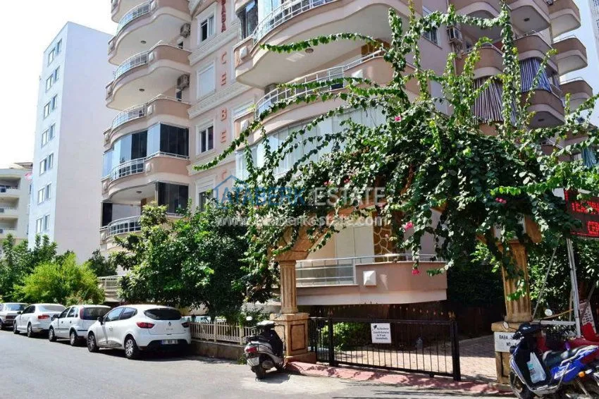 Трехкомнатные апартаменты в районе Махмутлар 4 