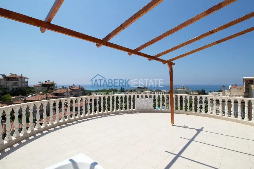 3+1 penthouse in Kestel 21 