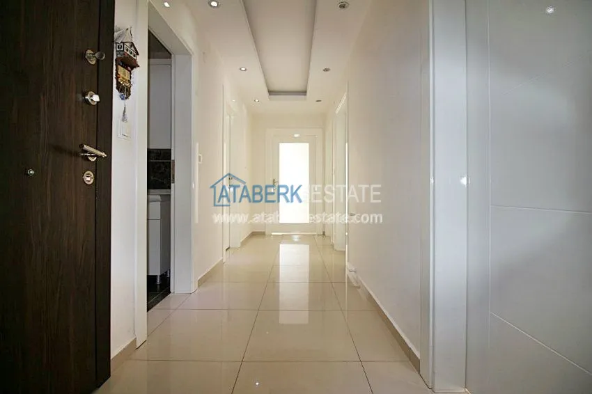 Четырехкомнатная квартира в самом центре 5 