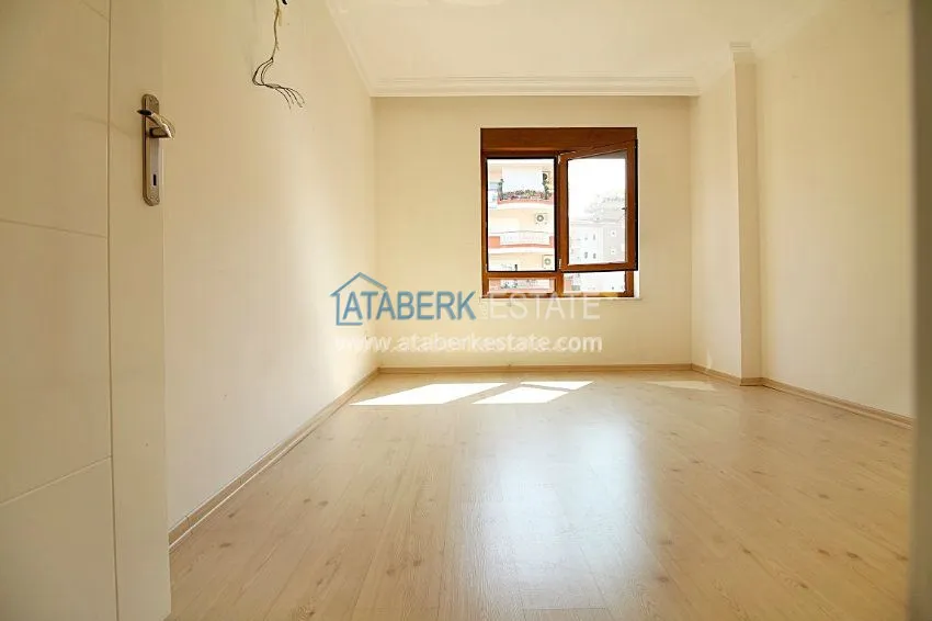 Четырехкомнатная квартира в самом центре 8 