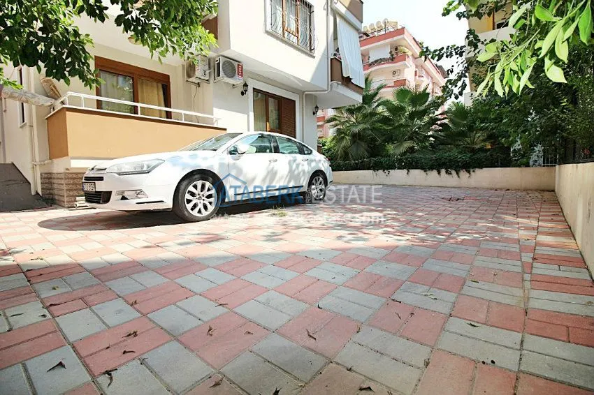 Четырехкомнатная квартира в самом центре 34 