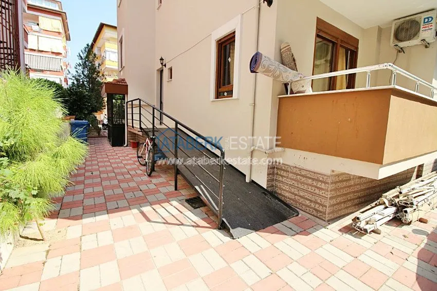 Четырехкомнатная квартира в самом центре 38 