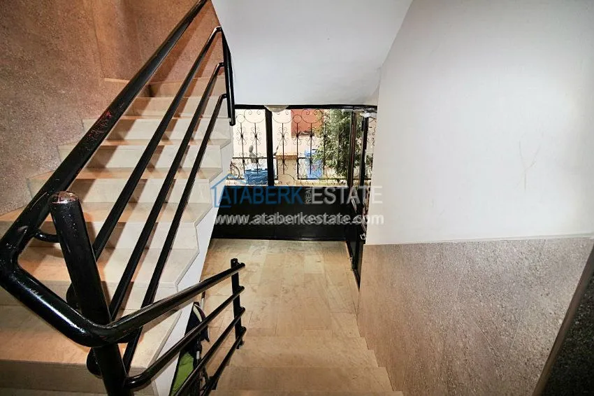 Четырехкомнатная квартира в самом центре 40 