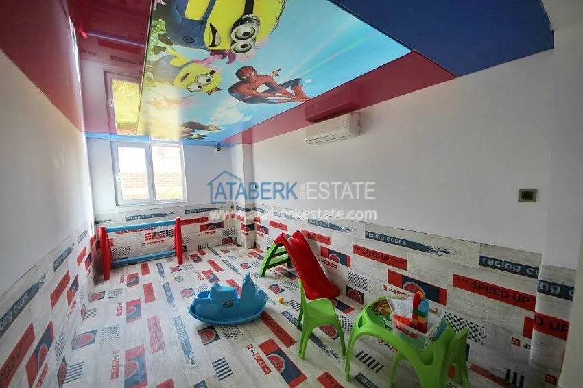 Просторные апартаменты в потрясающим видом на море и горы. 8 