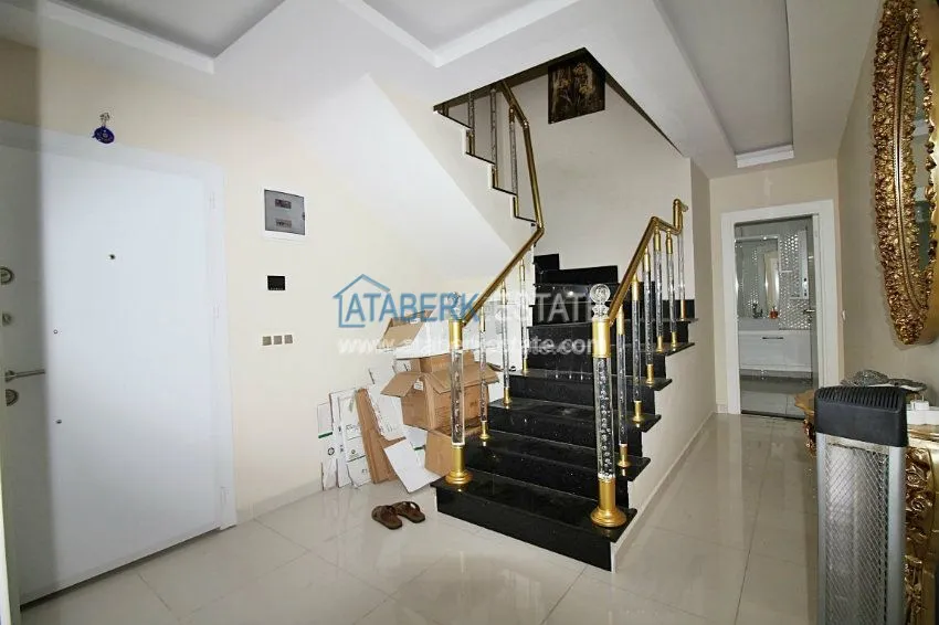 Просторная квартира для большой семьи 8 