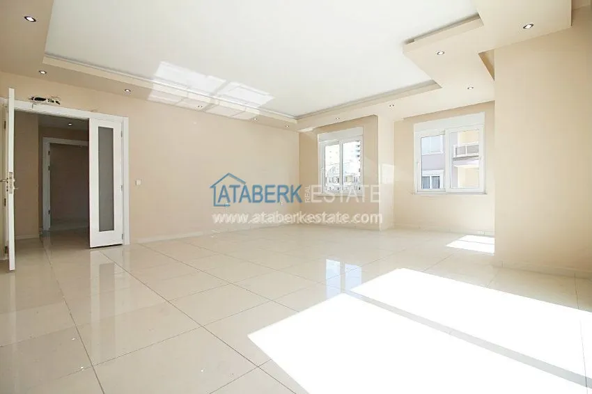 Четырехкомнатные апартаменты в районе Махмутлар 10 