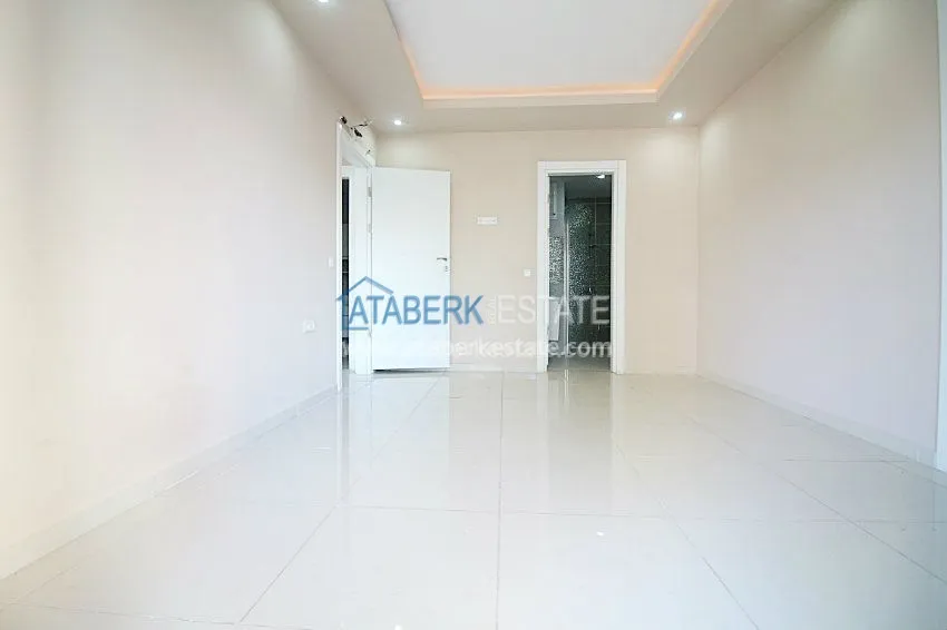 Четырехкомнатные апартаменты в районе Махмутлар 17 