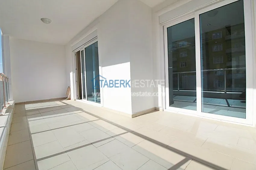 Четырехкомнатные апартаменты в районе Махмутлар 25 