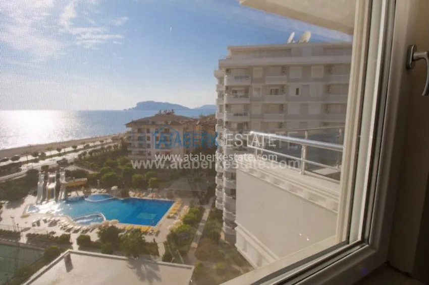 Excellent two bedroom apartment on the very beach! 9 
