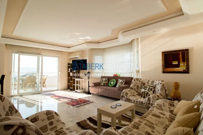 Excellent two bedroom apartment on the very beach! 15 