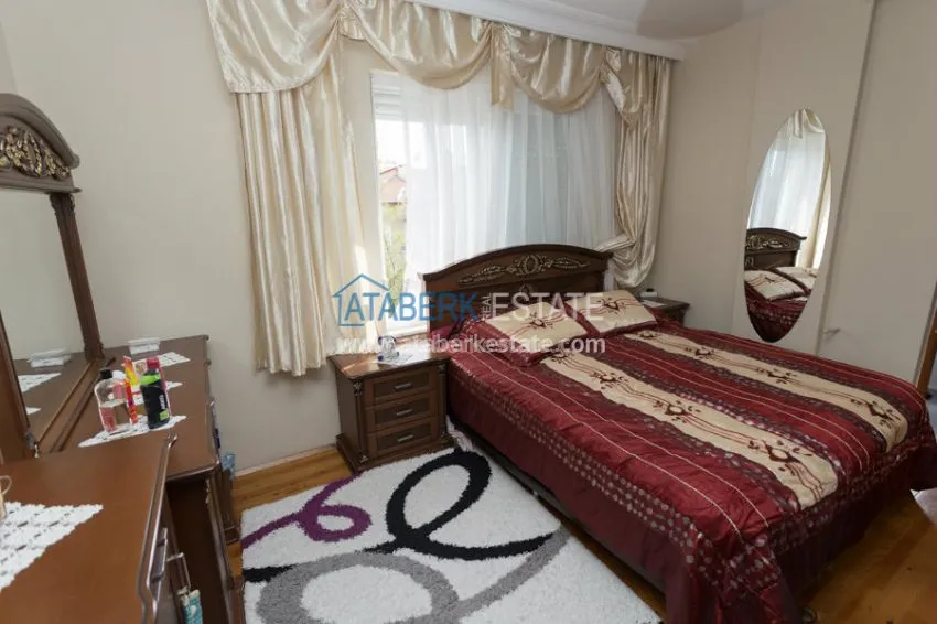 Квартира 3+1 с отдельной кухней в центре Алании. 10 