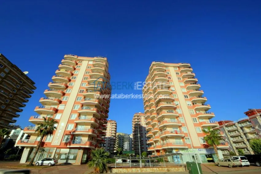 Furnished beachfront 2+1 apartment in Mahmutlar 3 