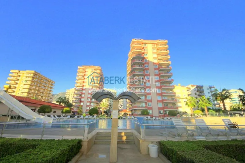 Furnished beachfront 2+1 apartment in Mahmutlar 7 