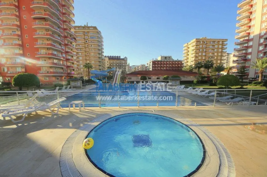 Furnished beachfront 2+1 apartment in Mahmutlar 9 