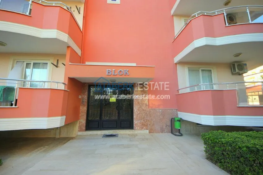 Furnished beachfront 2+1 apartment in Mahmutlar 13 