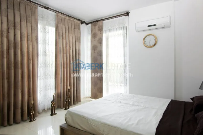 Complex with hotel infrastructure near the university and school 44 