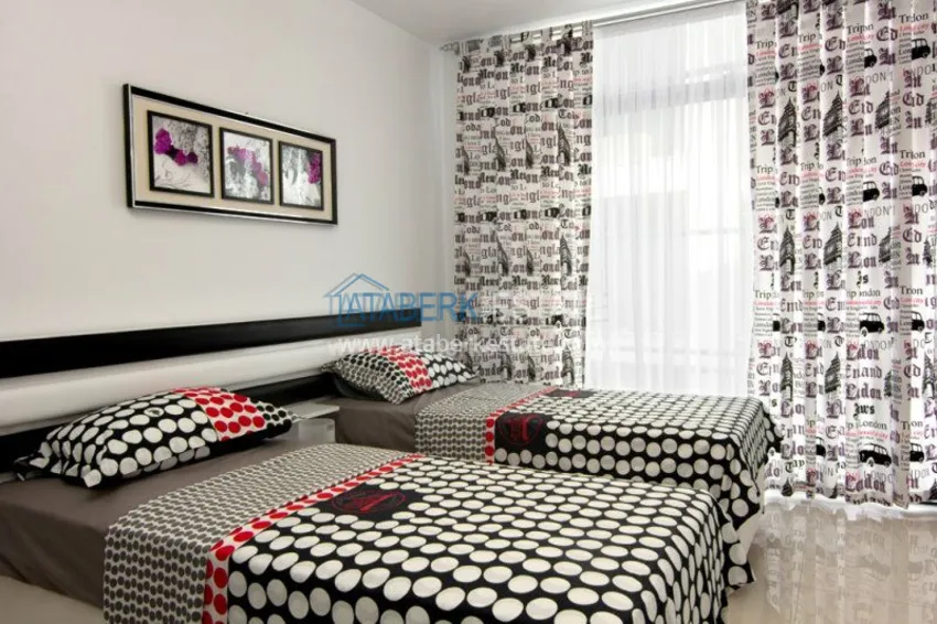 Complex with hotel infrastructure near the university and school 45 