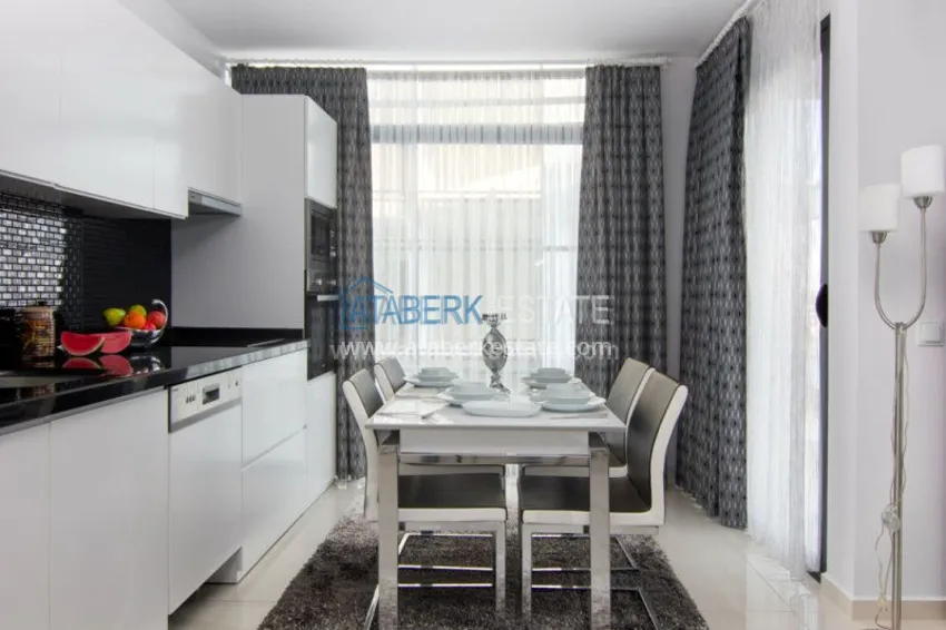 Complex with hotel infrastructure near the university and school 47 