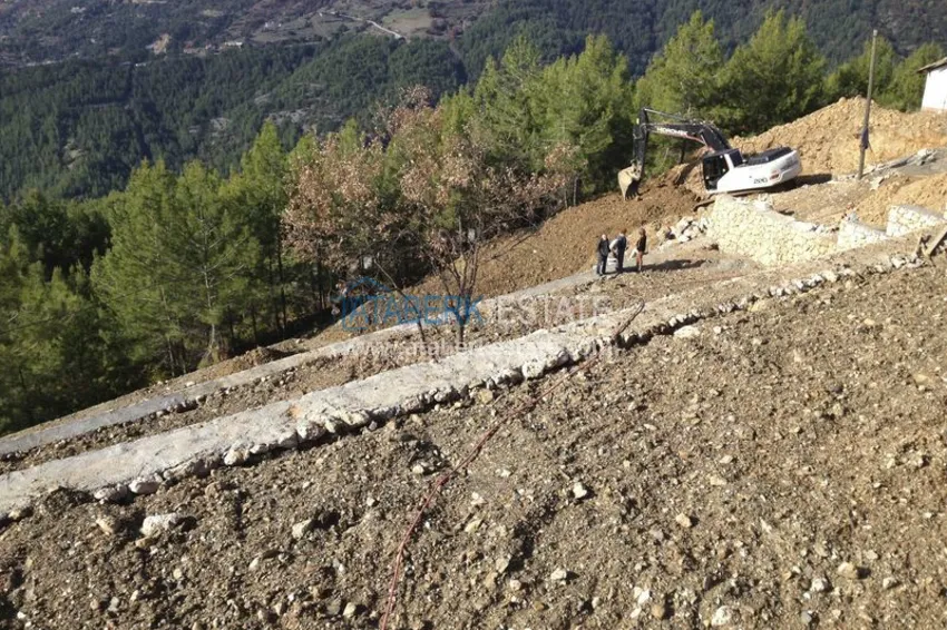 Особняк на этапе строительства у горной реки Дымчай 7