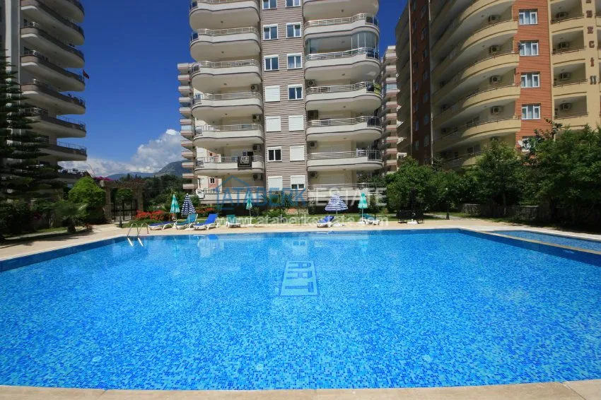 Spacious 2+1 apartment in Mahmutlar 8 