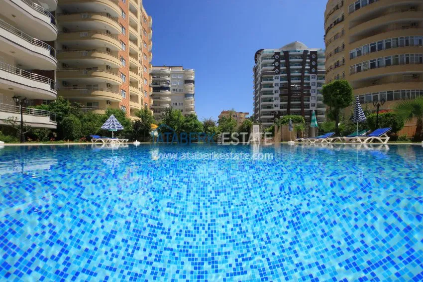 Spacious 2+1 apartment in Mahmutlar 12 