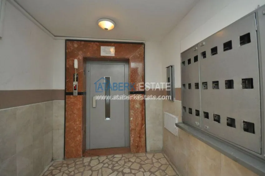 Большая квартира в городском доме. 8 