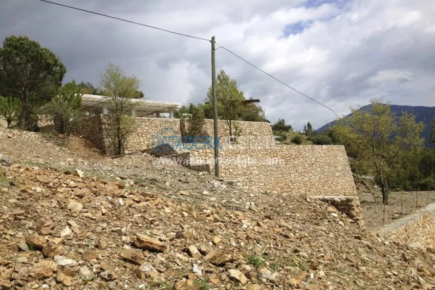 Особняк на этапе строительства у горной реки Дымчай 18