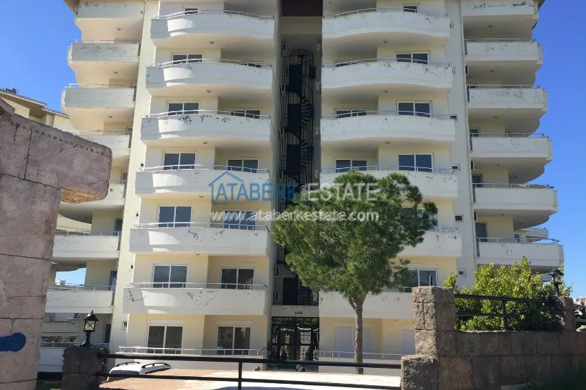 Просторная солнечная трехкомнатная квартира в районе Авсаллар. 28 